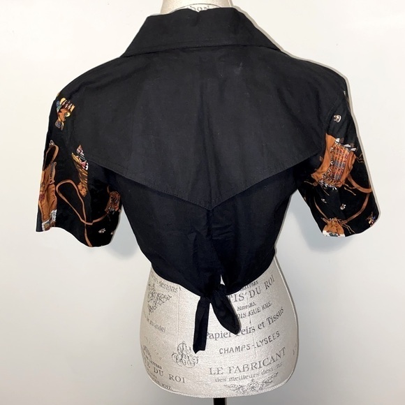2/$30 Vtg Western Style Art Print Button Down w Shoulder Flaps Tie Up Back S/XS - Picture 4 of 6